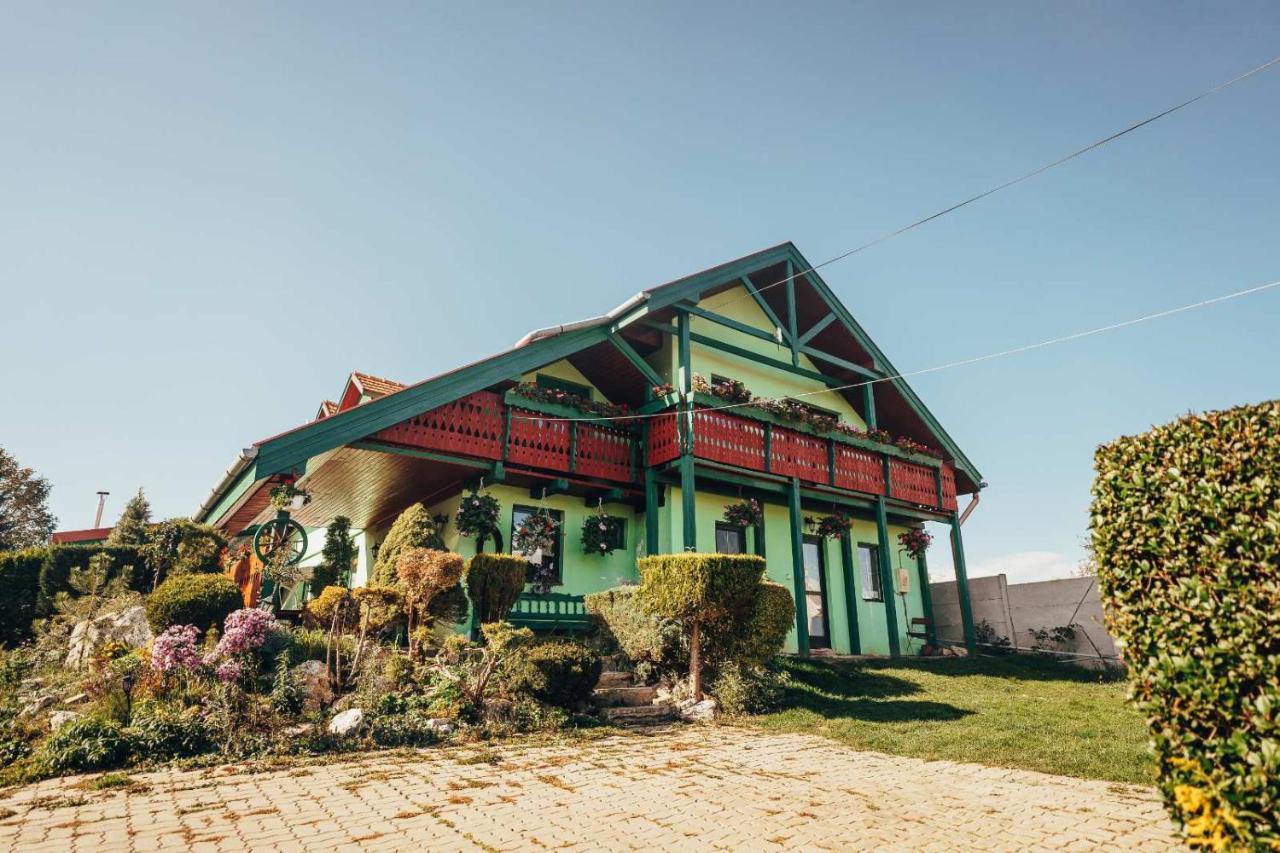 Appartamento Penzion Ranch FAH Spišské Podhradie Esterno foto