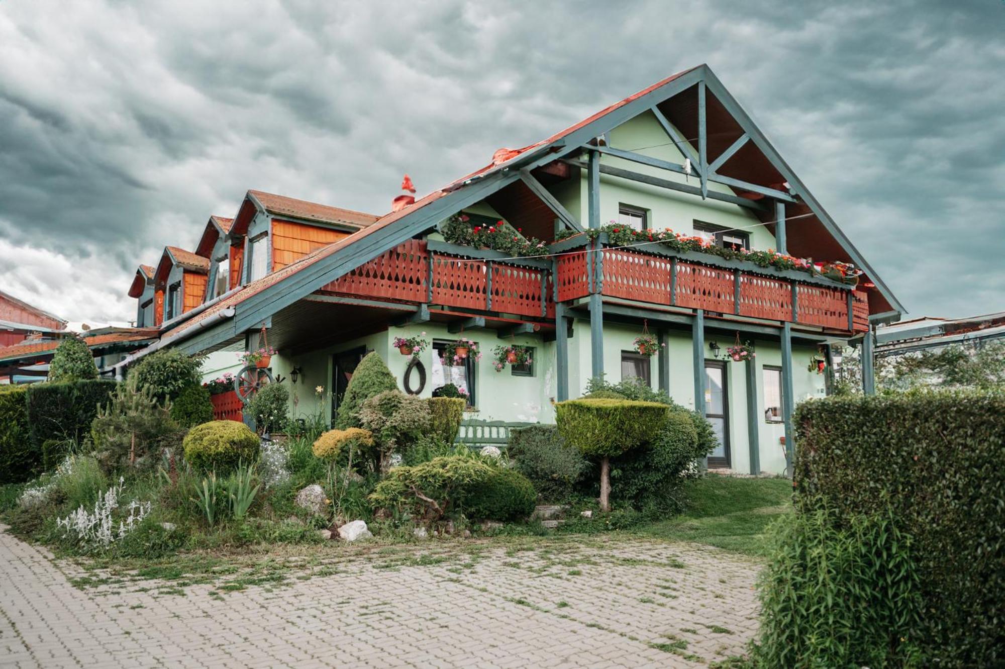 Appartamento Penzion Ranch FAH Spišské Podhradie Esterno foto