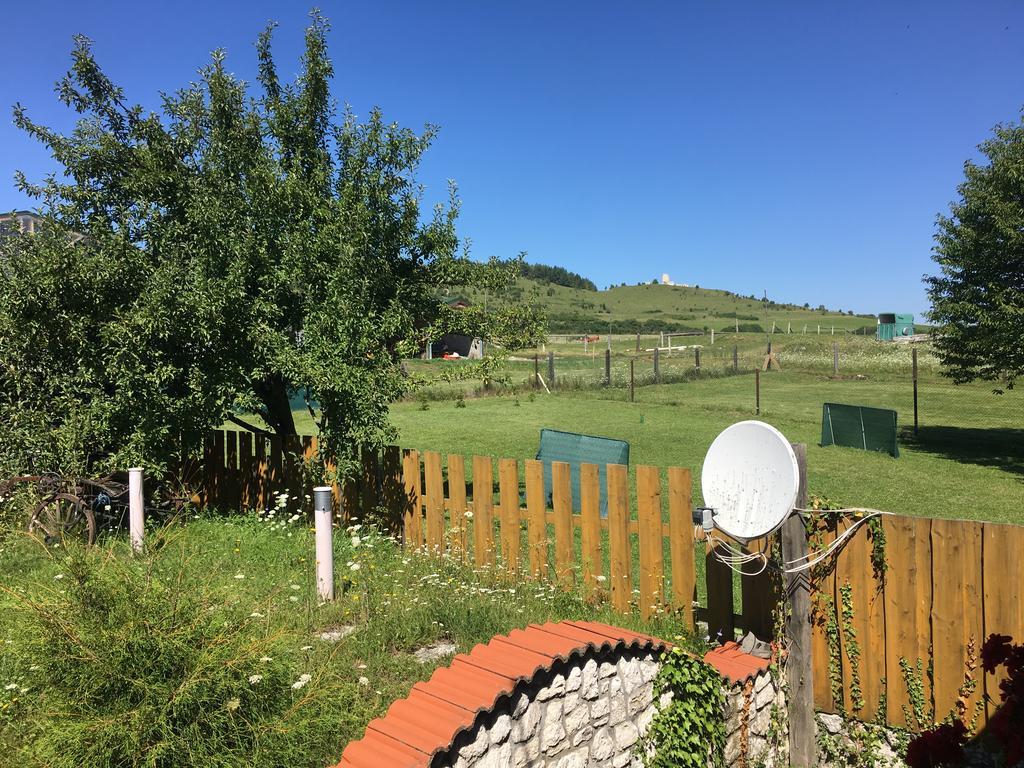 Appartamento Penzion Ranch FAH Spišské Podhradie Esterno foto