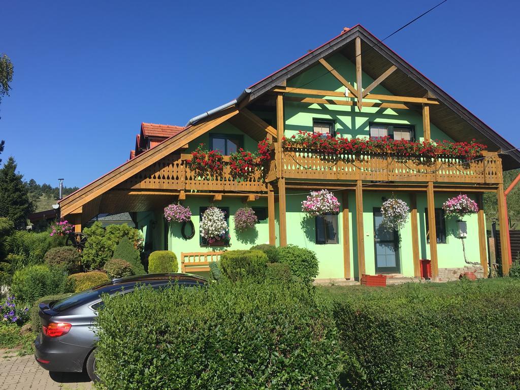 Appartamento Penzion Ranch FAH Spišské Podhradie Esterno foto